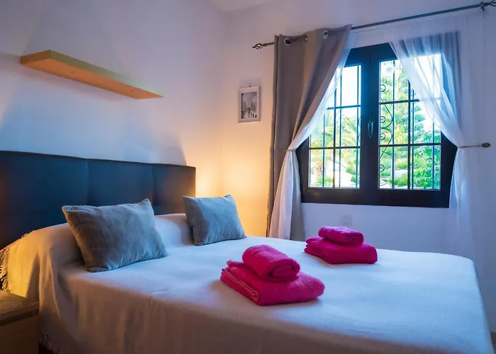 Dias Felices - Heated Pool Villa *